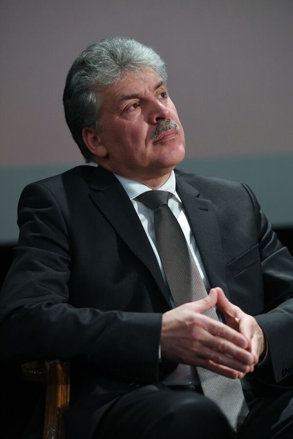 El candidato a la Presidencia de Rusia Pável Grudinin durante una reunión con los partidarios de su candidatura. - Sputnik Mundo