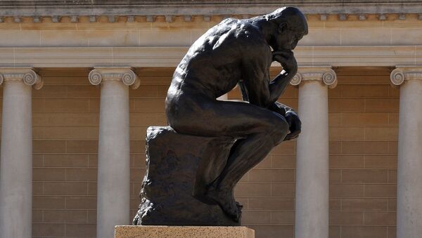 'El Pensador' de Auguste Rodin (imagen referencial) - Sputnik Mundo