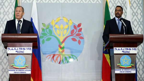 El ministro de Exteriores de Rusia, Serguéi Lavrov, y el ministro de Exteriores de Etiopía, Workneh Gebeyehu - Sputnik Mundo