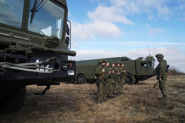 'Baluarte' ruso en el Báltico: ejercicios de los sistemas de misiles en Kaliningrado - Sputnik Mundo