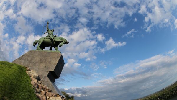 Monumento en la ciudad rusa de Ufá - Sputnik Mundo