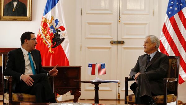 El presidente de Chile, Sebastián Piñera, y el secretario del Tesoro de EEUU, Steven Mnuchin - Sputnik Mundo