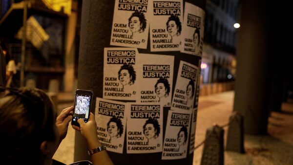Unos retratos de Marielle Franco, la consejala brasileña asesinada - Sputnik Mundo
