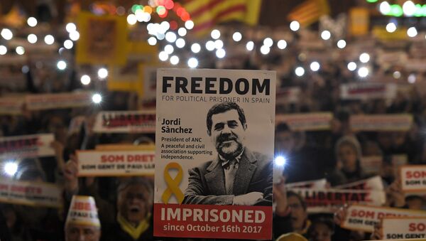Un cartel con la cara de Jordi Sànchez - Sputnik Mundo