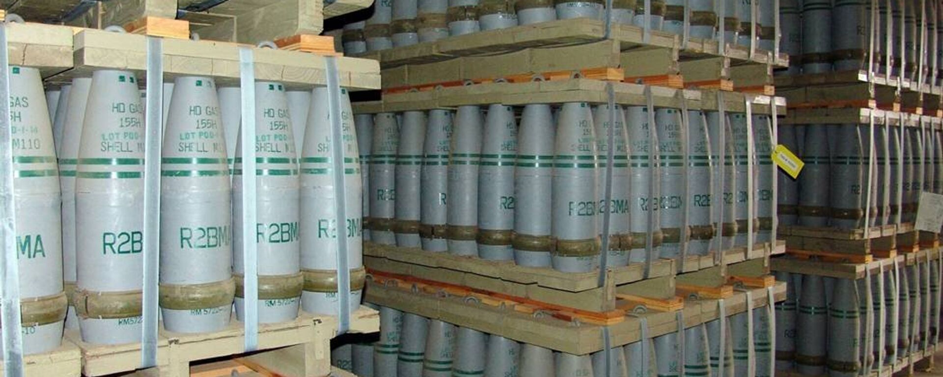 Municiones de gas mostaza, también conocidos como iperita, en el almacén de armas químicas de Pueblo, EEUU (archivo) - Sputnik Mundo, 1920, 06.10.2021