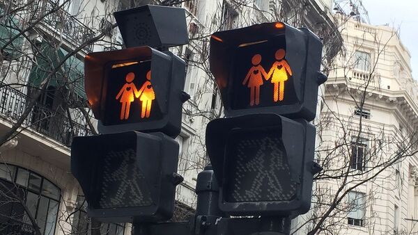 Un semáforo gay, imagen referencial - Sputnik Mundo