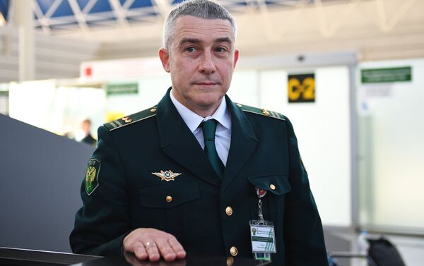 Alekséi Bíkov, jefe del puesto de aduanas del terminal aéreo en Sochi, Rusia - Sputnik Mundo
