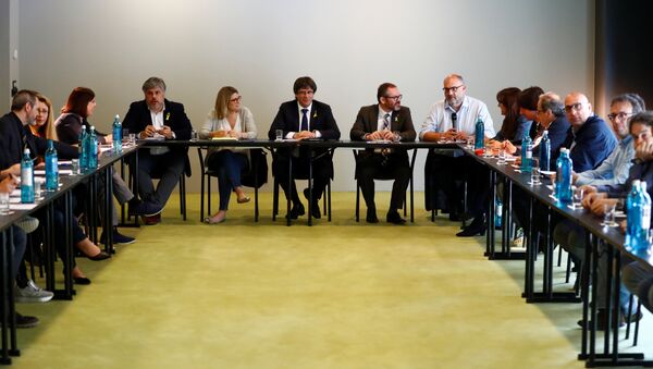 El encuentro entre Carles Puigdemont y los diputados de Junts per Catalunya en Berlín, Alemania - Sputnik Mundo