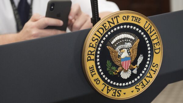 Uso de teléfonos móviles en la Casa Blanca de EEUU - Sputnik Mundo