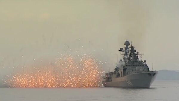 La Flota del Pacífico de Rusia efectúa maniobras en el mar de Japón - Sputnik Mundo