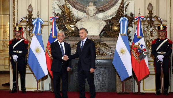 El presidente chileno Sebastián Piñera con el mandatario de  Argentina, Mauricio Macri - Sputnik Mundo
