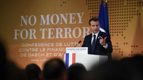 Emmanuel Macron, el presidente de Francia durante la conferencia para la lucha contra el respaldo financiero del terrorismo en París - Sputnik Mundo