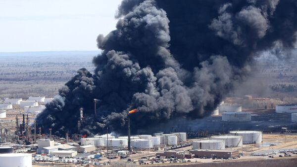 Explosión en una refinería de Superior, Wisconsin - Sputnik Mundo
