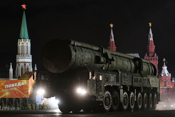 Moscú se prepara para el desfile de la Victoria al amparo de la noche - Sputnik Mundo