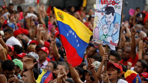 Los partidarios del presidente de Venezuela, Nicolás Maduro - Sputnik Mundo