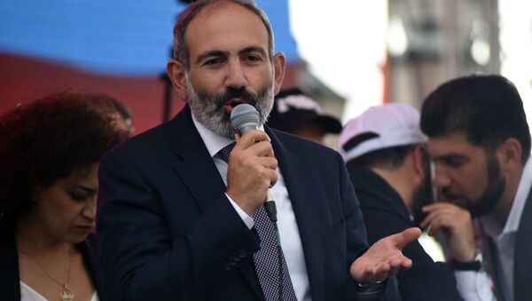 Nikol Pashinián, elegido primer ministro de Armenia - Sputnik Mundo