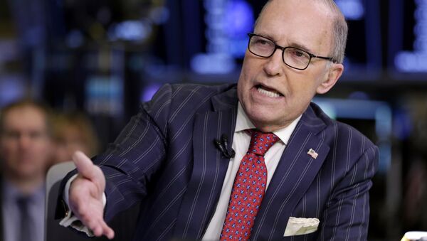 Larry Kudlow, a longtime fixture on the CNBC business news network who previously served in the Reagan administration, is interviewed on the floor of the New York Stock Exchange, Wednesday, March 14, 2018.  - Sputnik Mundo