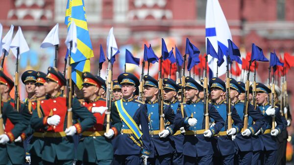 Militares del Ejército del Aire durate el Desfile del Día de la Victoria en la Plaza Roja, Moscú, Rusia - Sputnik Mundo