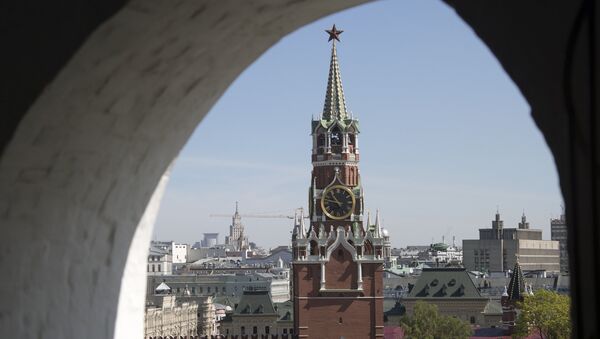 La torre Spasskaya del Kremlin de Moscú (imagen referencial) - Sputnik Mundo