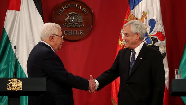 El presidente palestino, Mahmud Abás y el presidente de Chile, Sebastián Piñera - Sputnik Mundo