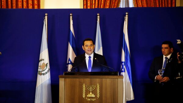Jimmy Morales, presidente de Guatemala durante su visita a Israel - Sputnik Mundo