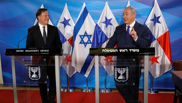 El presidente de Panamá, Juan Carlos Varela, y el primer ministro de Israel, Benjamín Netanyahu - Sputnik Mundo