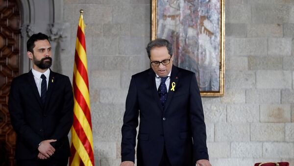 Roger Torrent, presidente del Parlamento de Cataluña, y Quim Torra, nuevo presidente de la Generalitat de Cataluña, durante la ceremonia de toma de posesión de Torra - Sputnik Mundo