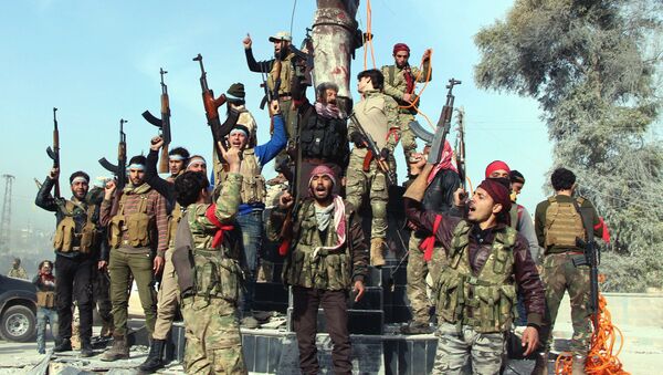 Combatientes del Ejército Libre Sirio celebran la victoria sobre las tropas kurdas en Afrín, Siria, 18 de marzo de 2018 - Sputnik Mundo