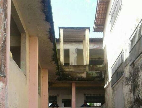 Degradación edilicia en una escuela del Estado de Pará, Brasil. - Sputnik Mundo