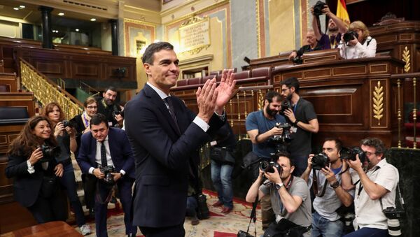 Pedro Sánchez, secretario general del PSOE, nuevo presidente del Gobierno de España - Sputnik Mundo