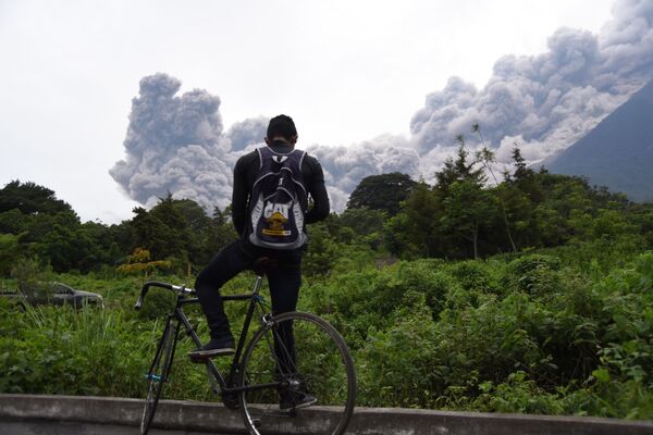 Cómo quedó Guatemala tras la erupción del volcán de Fuego - Sputnik Mundo