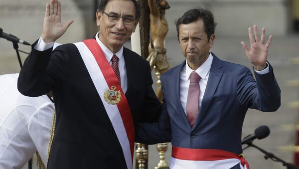 Martín Vizcarra, presidente de Perú y David Tuesta, exministro de Economía y Finanzas de Perú - Sputnik Mundo
