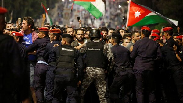 Protestas masivas en Jordania - Sputnik Mundo