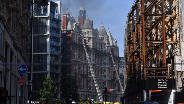 Incendio en un hotel en el centro de Londres - Sputnik Mundo
