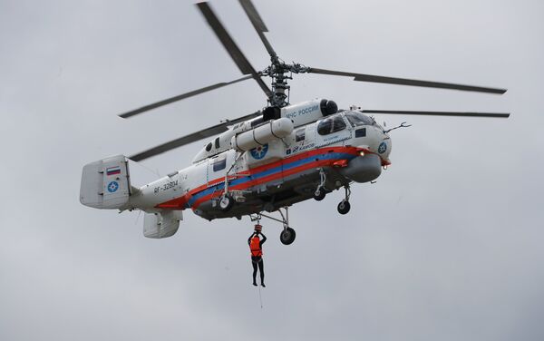 Ejercicios de demostración de los rescatistas rusos en el marco del XI salón Seguridad Integral, Rusia, 6 de junio de 2018 - Sputnik Mundo