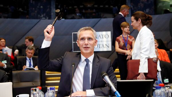 Jens Stoltenberg, secretario general de la OTAN, preside la reunión de los ministros de Defensa de la alianza - Sputnik Mundo