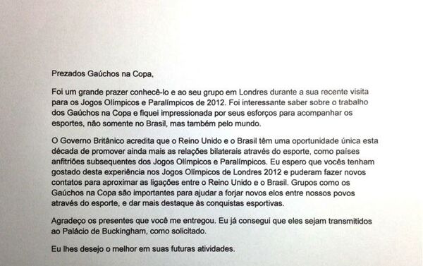 Carta que el Gobierno británico envió en agradecimiento al grupo Gaúchos na Copa por su participación en Londres 2012 y por los regalos enviados a la reina Isabel II - Sputnik Mundo