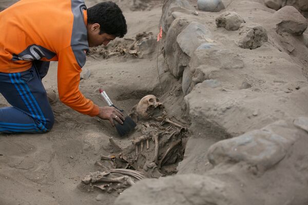 El sacrificio de niños más grande: nuevos hallazgos arqueológicos de la cultura Chimú en Perú - Sputnik Mundo