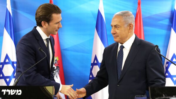 El canciller austriaco, Sebastian Kurz, con  el primer ministro israelí, Benjamín Netanyahu - Sputnik Mundo