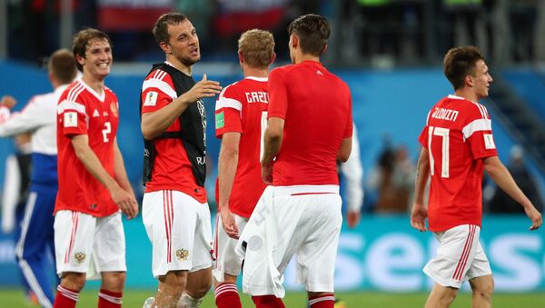 Los jugadores de la selección rusa tras su victoria ante Egipto - Sputnik Mundo