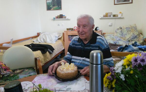 Nikolái Sujánov celebra su centenario - Sputnik Mundo