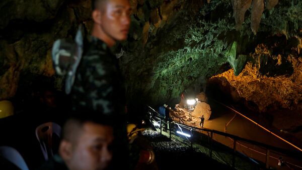 La operación del rescate en la cueva Tham Luang en Tailandia - Sputnik Mundo