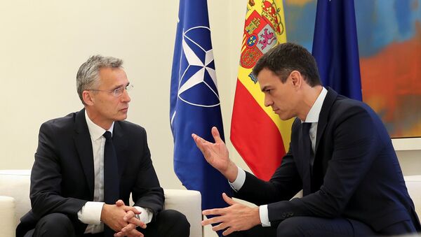 El secretario general de la OTAN, Jens Stoltenberg, y el presidente del Gobierno español, Pedro Sánchez - Sputnik Mundo
