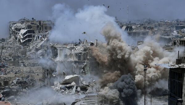 Bombardeos de las posiciones de los terroristas en Siria (archivo) - Sputnik Mundo