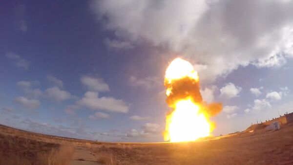 Lanzamiento de un misil en el polígono ruso de Sary Shagan - Sputnik Mundo