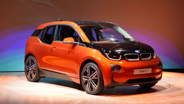 Un carro eléctrico de BMW, el principal consumidor de lo producido por la planta de CATL en Alemania (imagen referencial) - Sputnik Mundo
