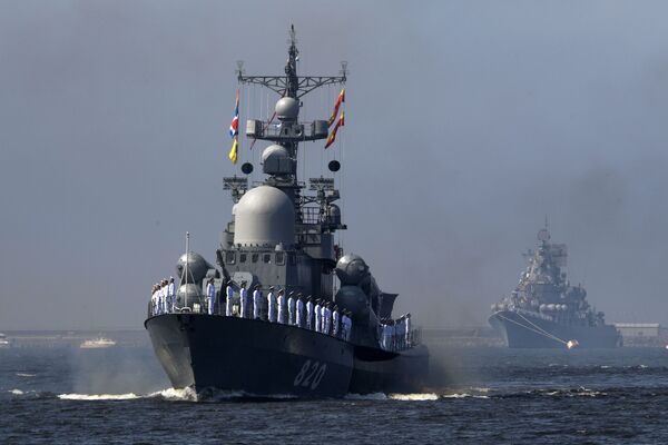 Ensayo del desfile por el Día de la Armada de Rusia, en fotos - Sputnik Mundo