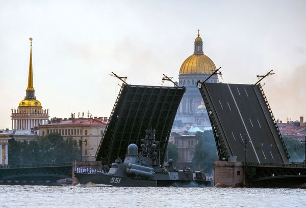 Ensayo del desfile por el Día de la Armada de Rusia, en fotos - Sputnik Mundo