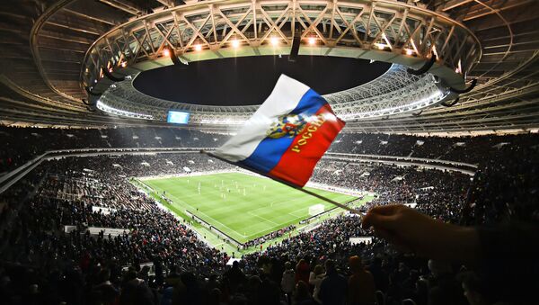 Bandera de Rusia en el estadio Luzhnikí en Moscú - Sputnik Mundo