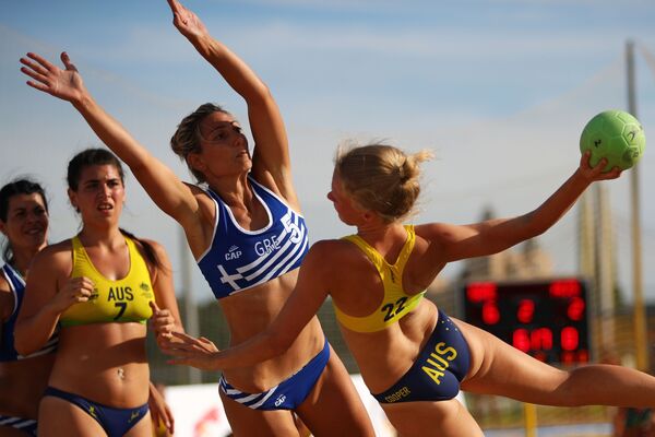 Un partido entre las selecciones femeninas de Grecia y Australia. - Sputnik Mundo